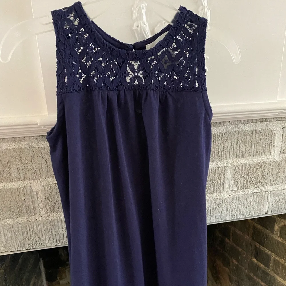 🌸2 for $15: Girl’s Navy Top with Lace - Size S(6/7)